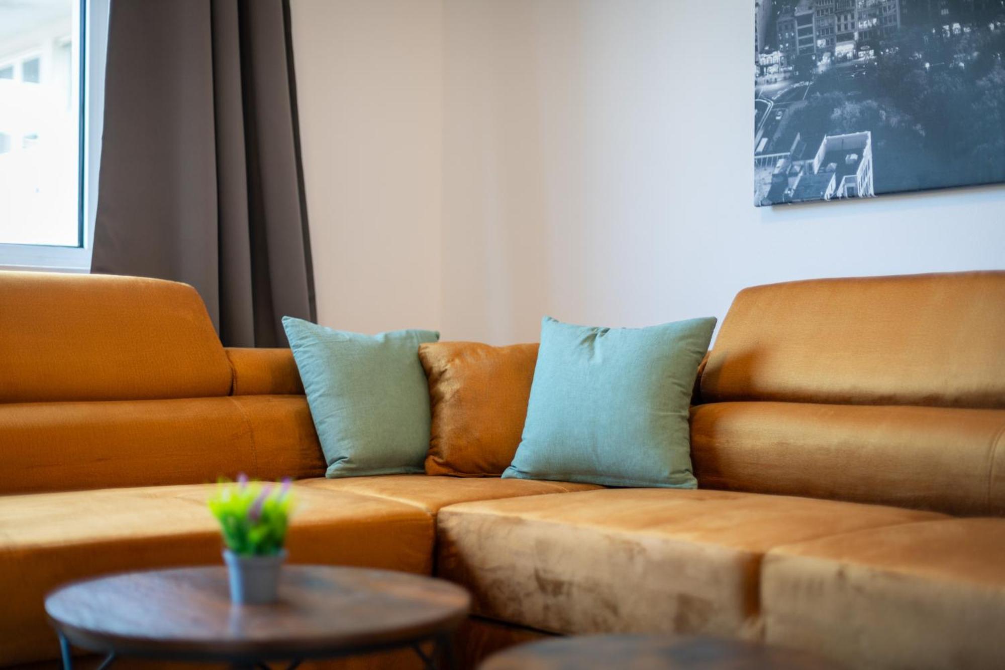Homely-Apartment Manhattanart, Zentral, Parkplatz, Billard,Ps4, Dart, Balkon Білефельд Екстер'єр фото